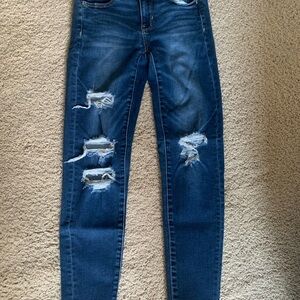 Stylish American Eagle Blue Distressed Women's Jeans
